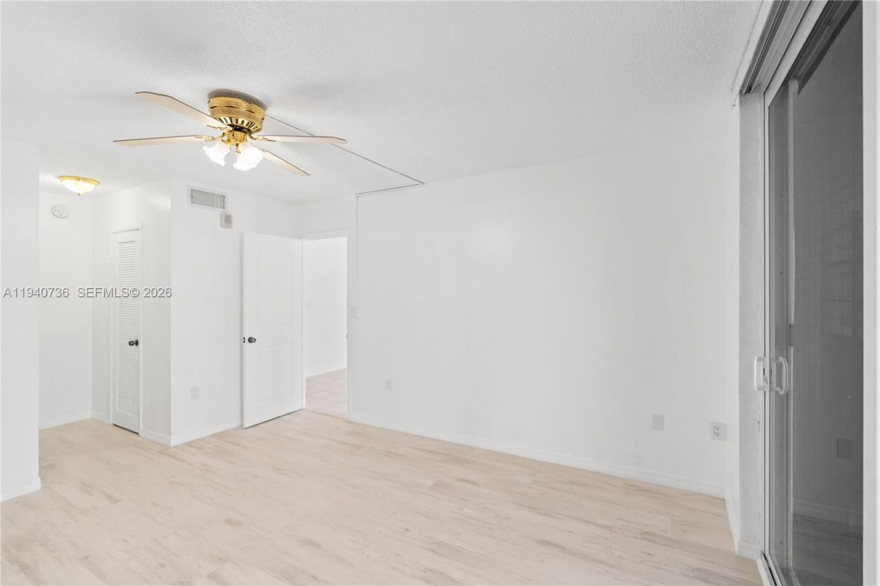 1351 NE Miami Gardens Dr, Unit 301E, Miami, FL 33179 Photo