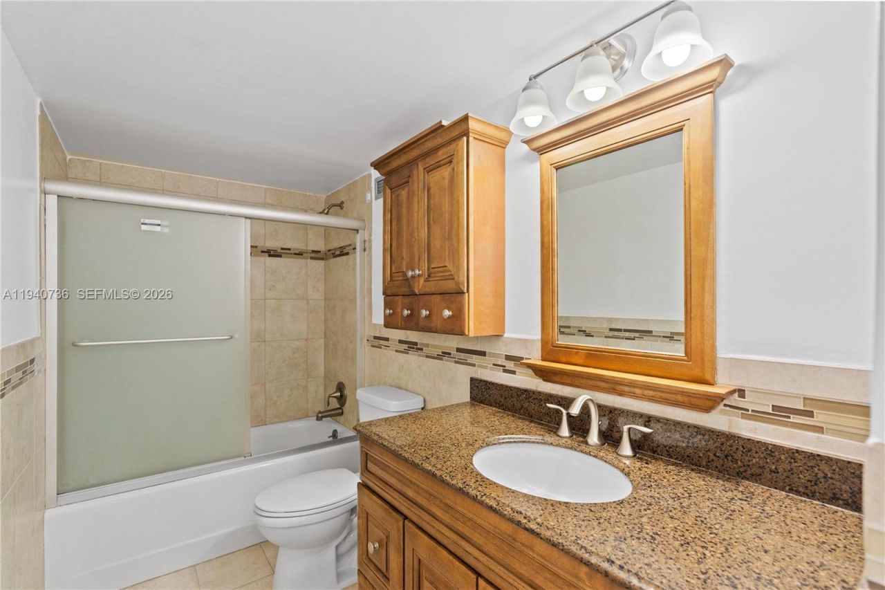 1351 NE Miami Gardens Dr, Unit 301E, Miami, FL 33179 Photo