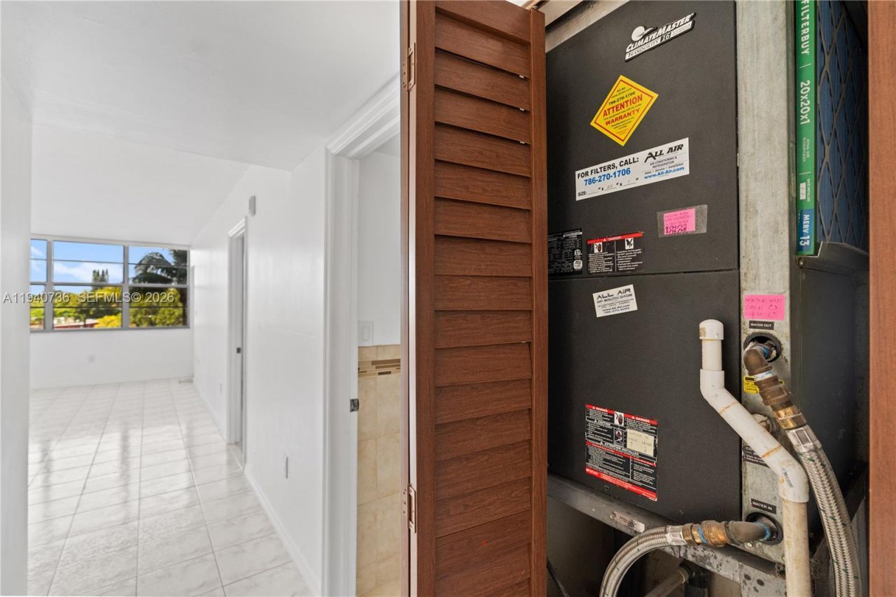 1351 NE Miami Gardens Dr, Unit 301E, Miami, FL 33179 Photo