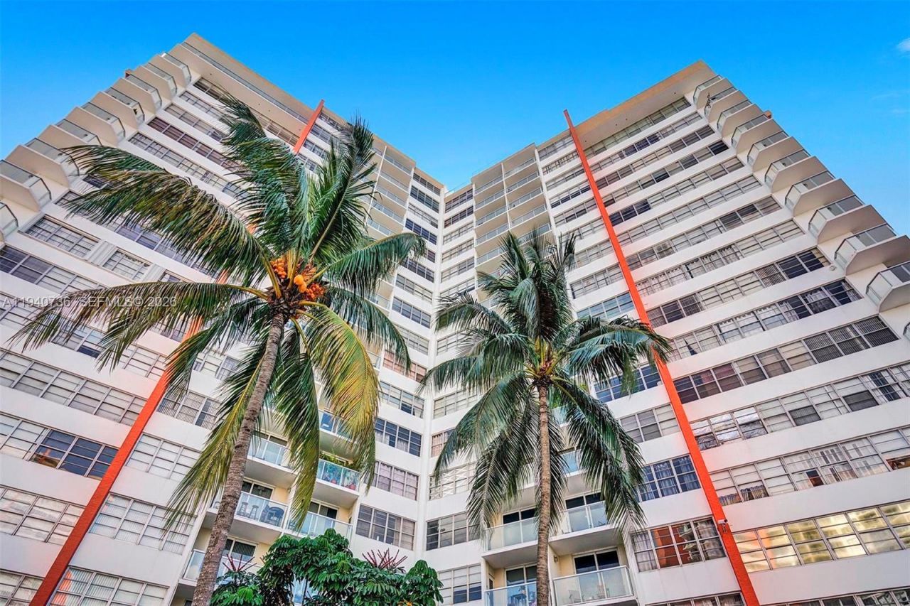 1351 NE Miami Gardens Dr, Unit 301E, Miami, FL 33179 Photo