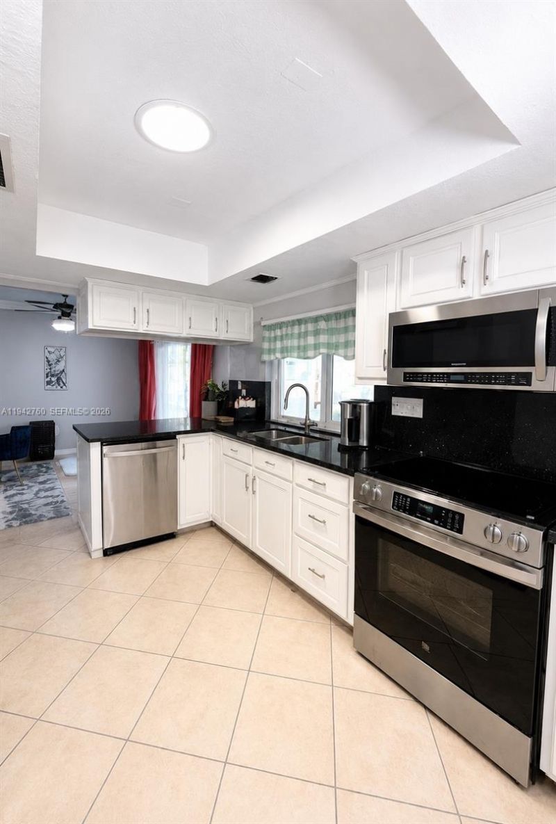 2450 NW 85th Ave, Sunrise, FL 33322 Photo
