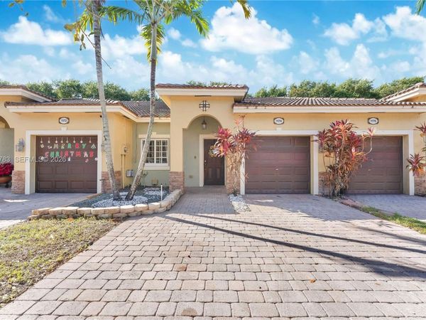 1174 NE 32nd Ave, Homestead, FL 33033