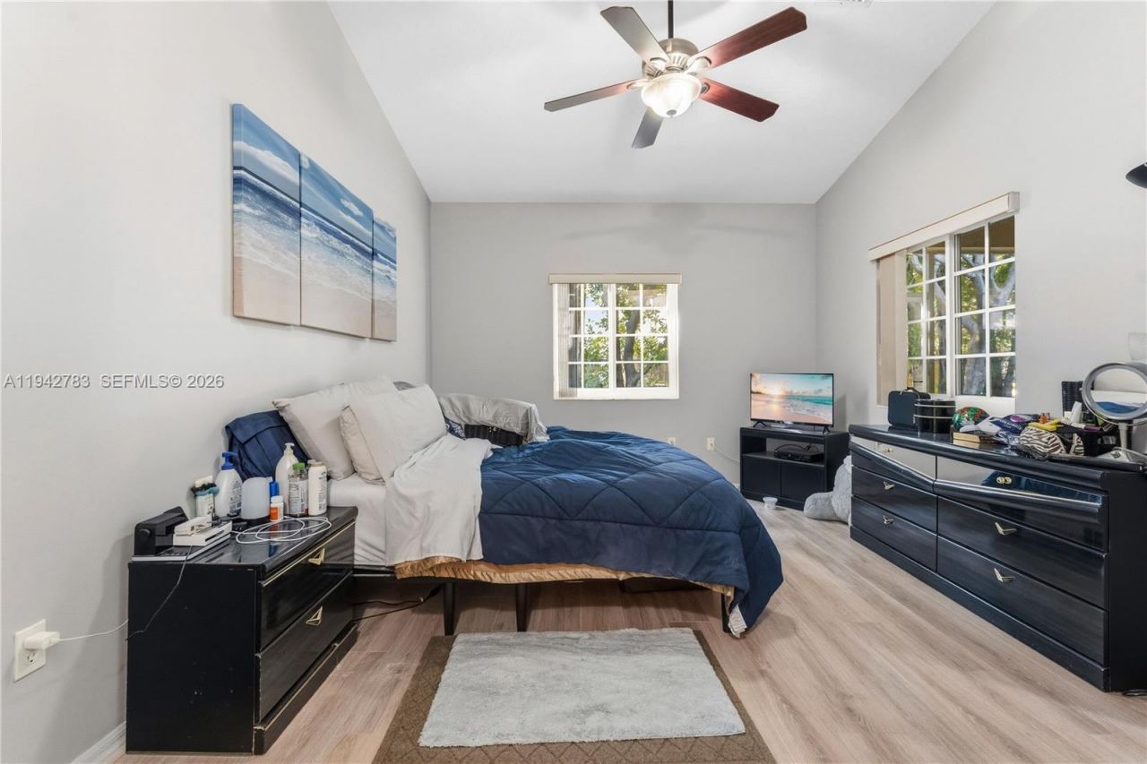 1174 NE 32nd Ave, Homestead, FL 33033 Photo