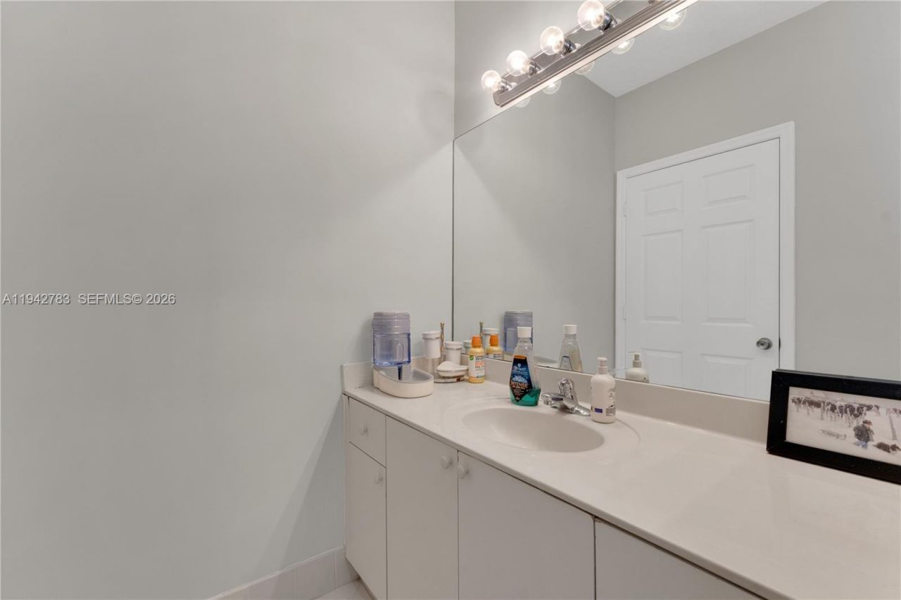 1174 NE 32nd Ave, Homestead, FL 33033 Photo