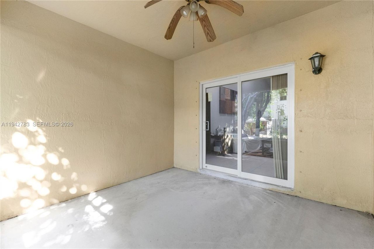 1174 NE 32nd Ave, Homestead, FL 33033 Photo