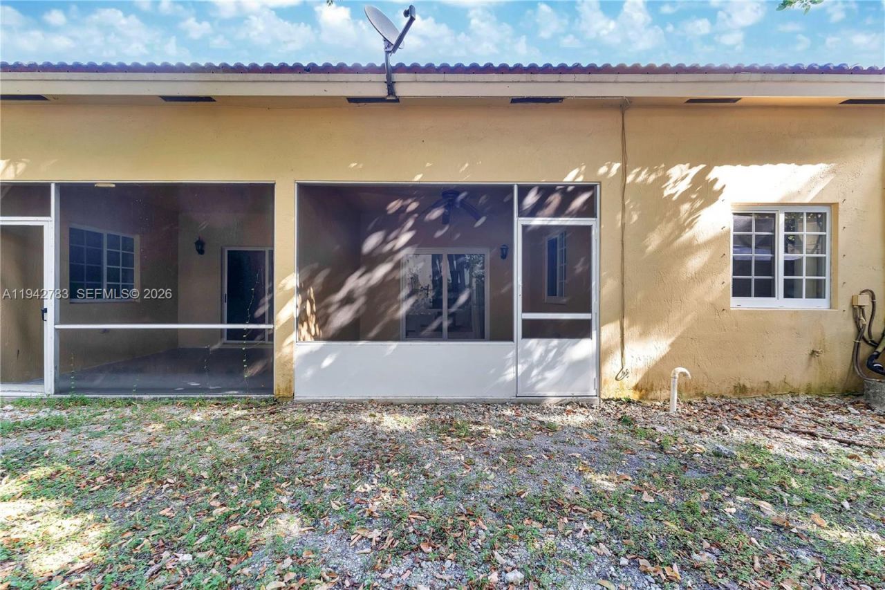 1174 NE 32nd Ave, Homestead, FL 33033 Photo