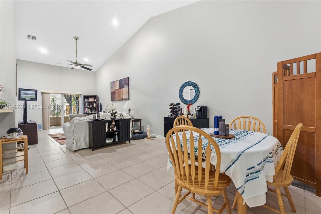 1174 NE 32nd Ave, Homestead, FL 33033 Photo