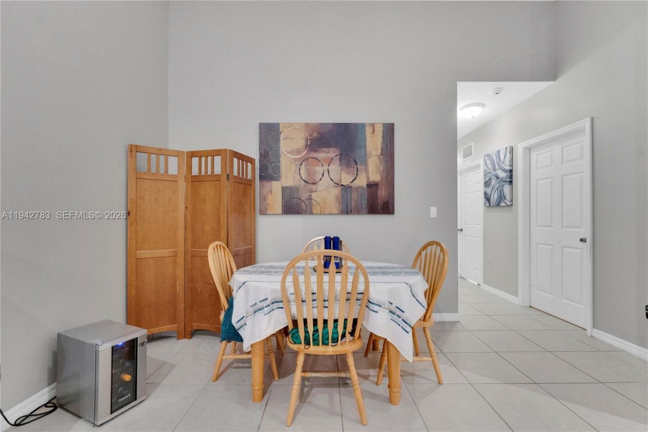 1174 NE 32nd Ave, Homestead, FL 33033 Photo