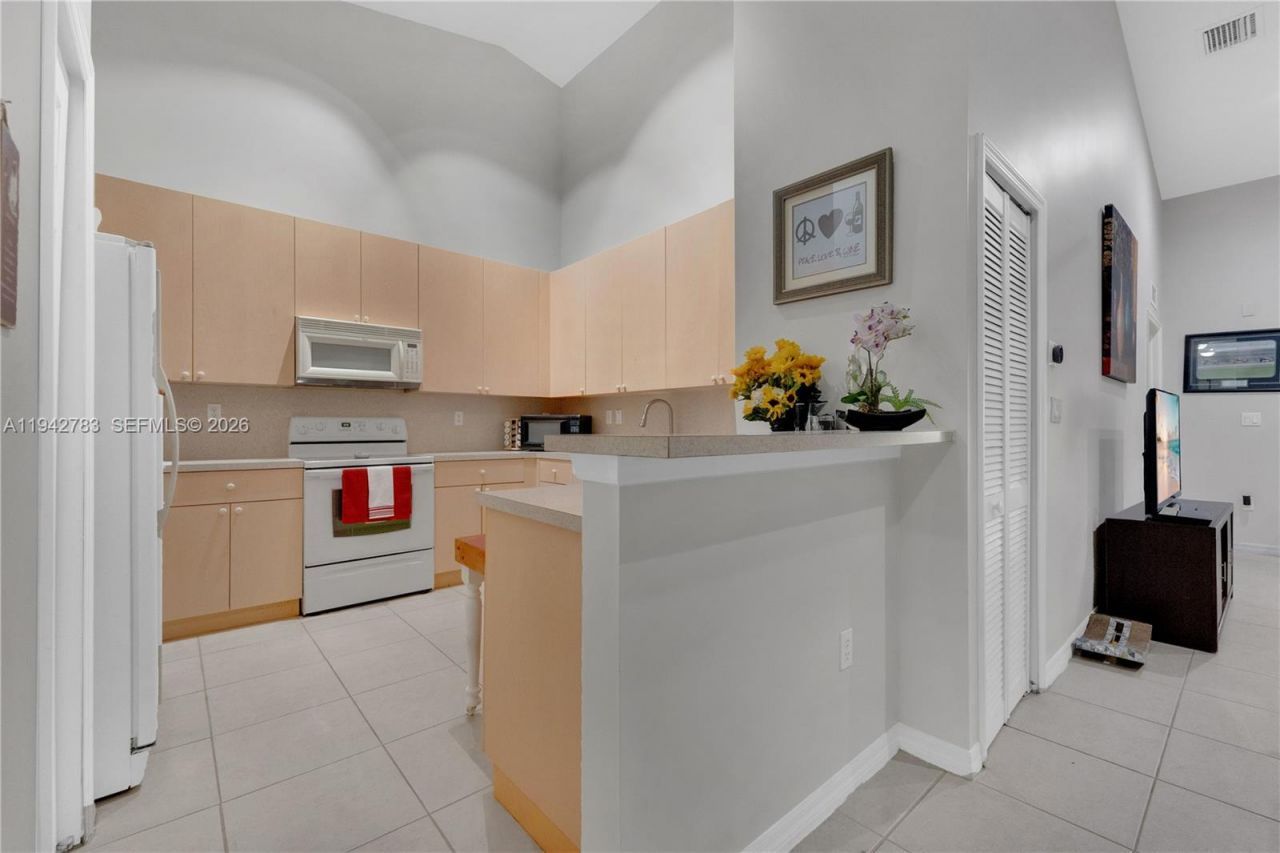 1174 NE 32nd Ave, Homestead, FL 33033 Photo