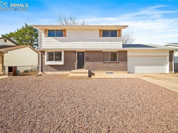 1819 Midlothian Road, Pueblo, CO 81001