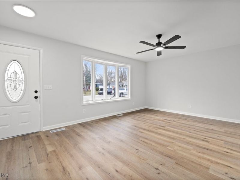 165 Meadow Drive, Elyria, OH 44035 Photo 10