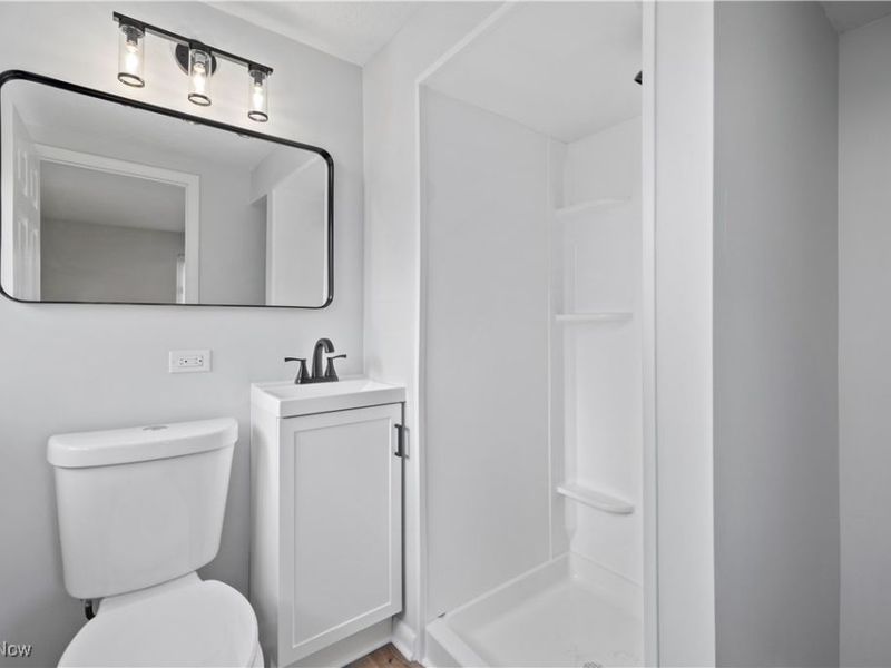 165 Meadow Drive, Elyria, OH 44035 Photo 18