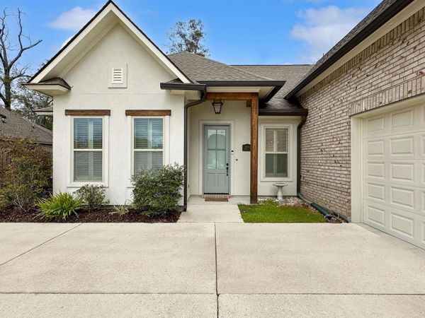 16045 Greycliff Ave, Pride, LA 70770