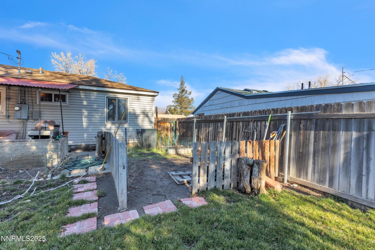 2050 N Lassen Drive, Reno, NV 89503 Photo