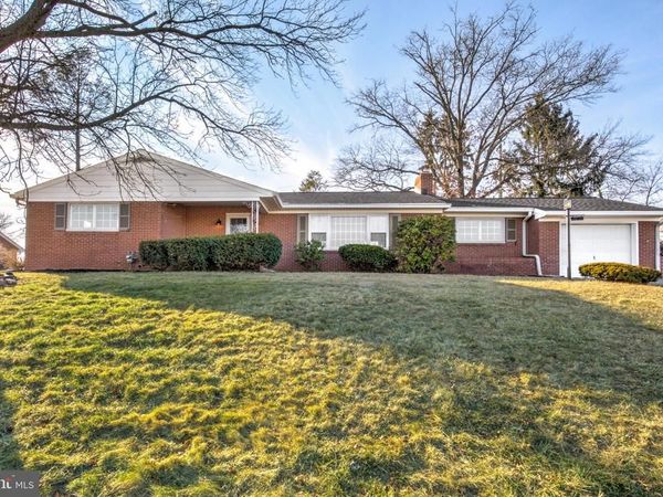 1330 CHAPEL DRIVE, YORK, PA 17404