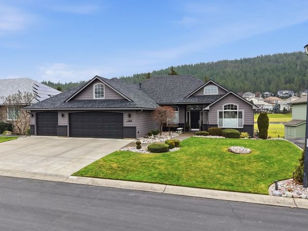 1404 N Winchester Ln, Liberty Lake, WA 99019