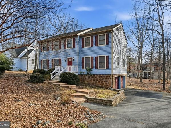 25 WOODLAWN DRIVE, PALMYRA, VA 22963