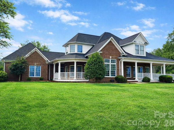 1148 Town N Country Drive, Wilkesboro, NC 28697