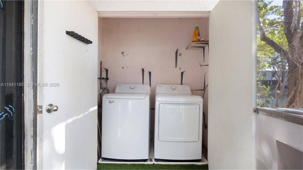 9487 NW 42nd St , Unit 9487, Sunrise, FL 33351 Photo