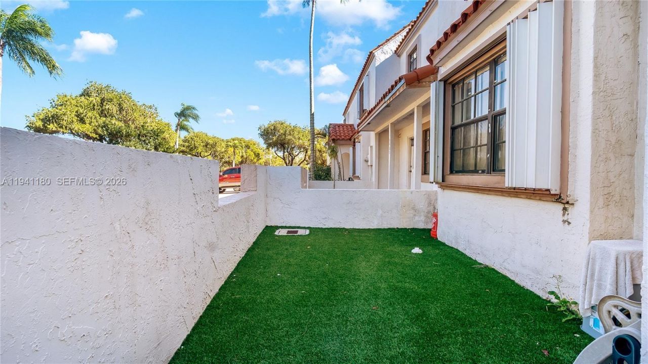 9487 NW 42nd St , Unit 9487, Sunrise, FL 33351 Photo