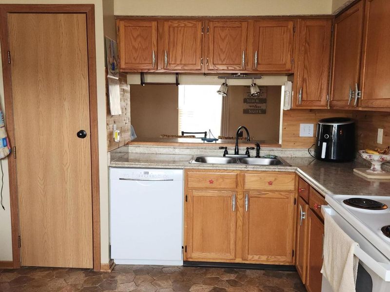 813 Hurlock Lane, Galloway, OH 43119 Photo 16