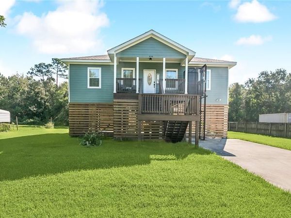 378 WOODMAN Avenue, Pass Christian, MS 39571