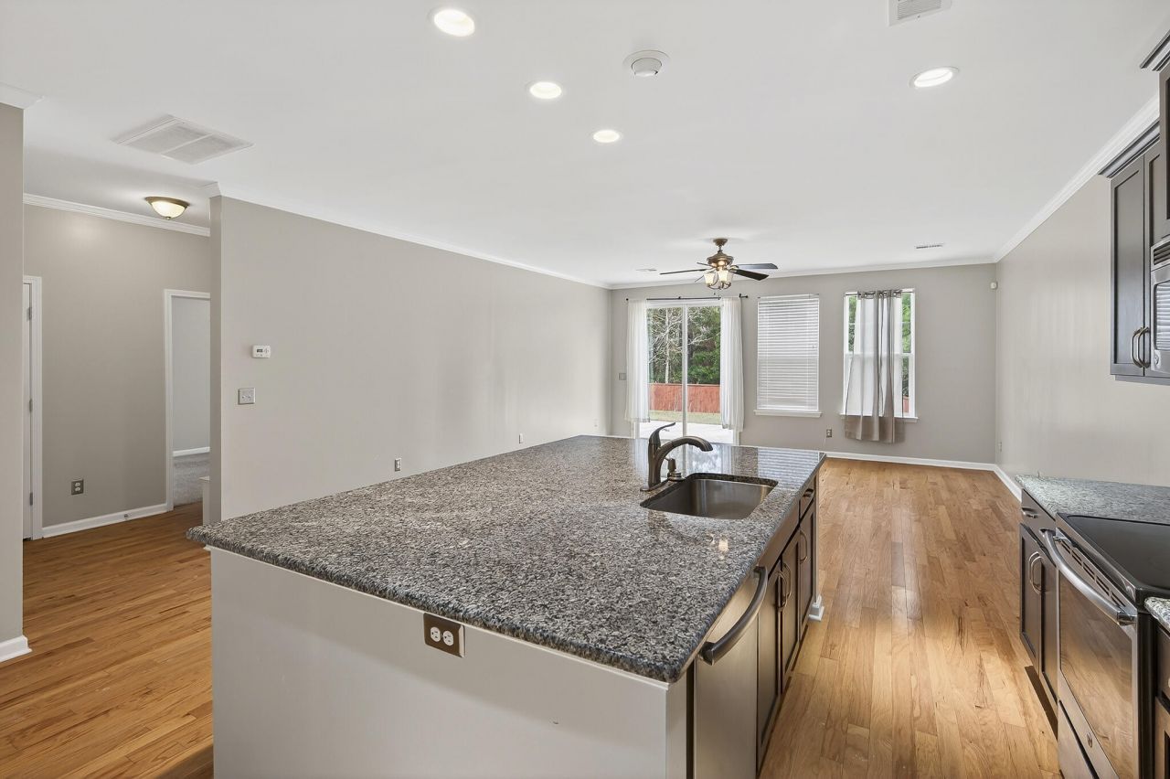 194 Cypress Forest Drive Photo 10