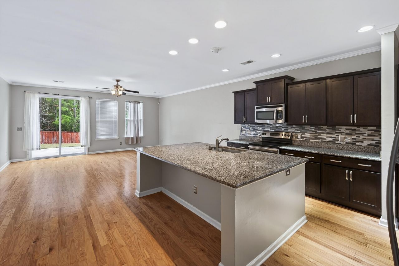 194 Cypress Forest Drive Photo 7