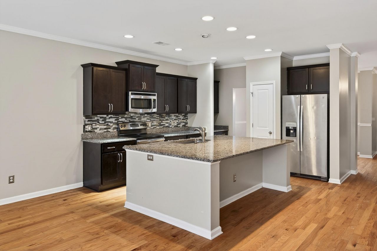 194 Cypress Forest Drive Photo 9