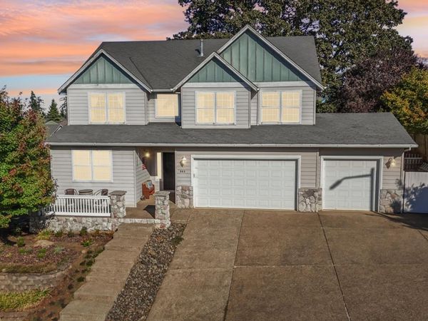 968 Eisenhower Dr NW, Salem, OR 97304