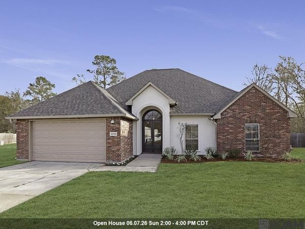 22782 Greencliff Dr, Denham Springs, LA 70726
