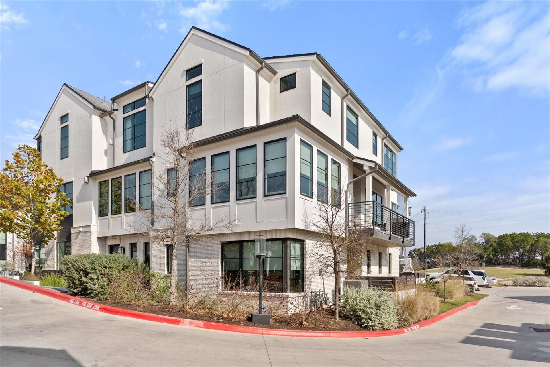 700 Ariana Ct, Austin, TX 78746 Main Photo