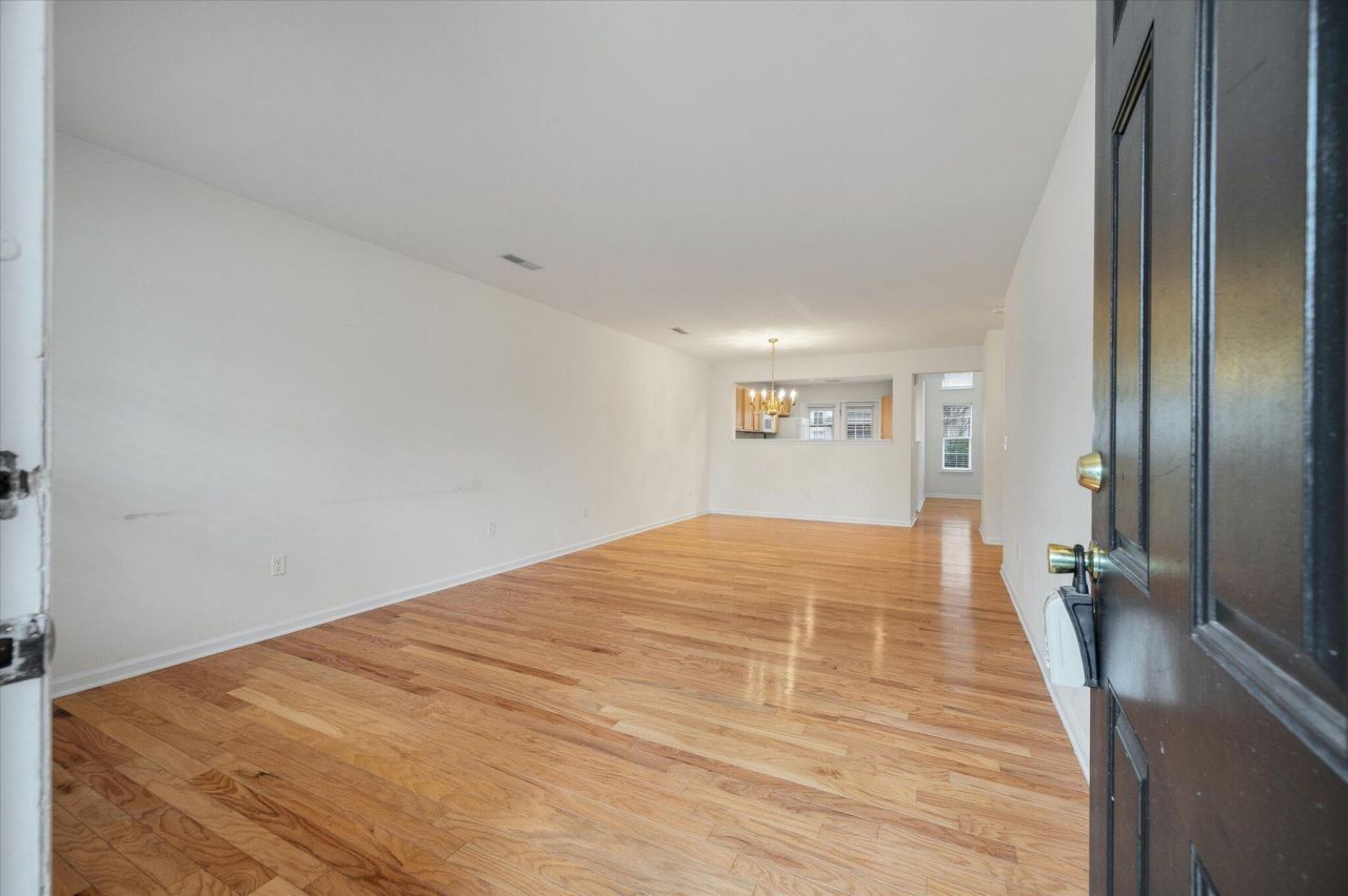 5208 Fernland Way Photo 11