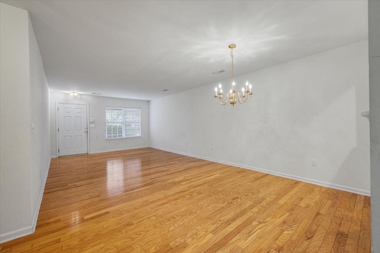 5208 Fernland Way Photo 12