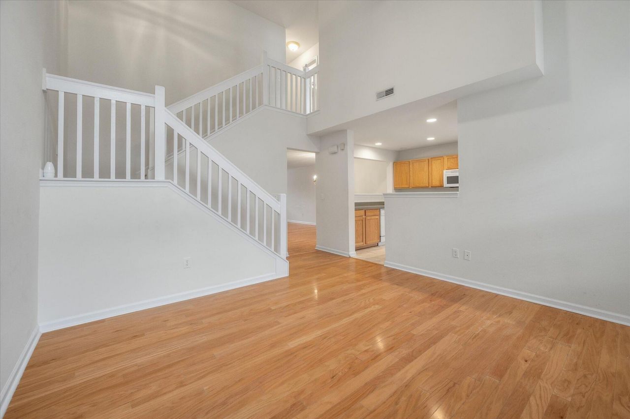 5208 Fernland Way Photo 18