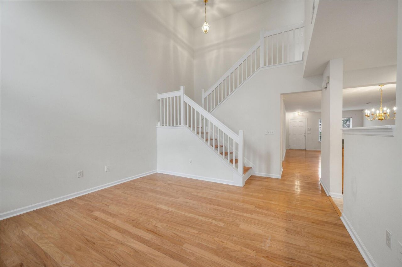 5208 Fernland Way Photo 19