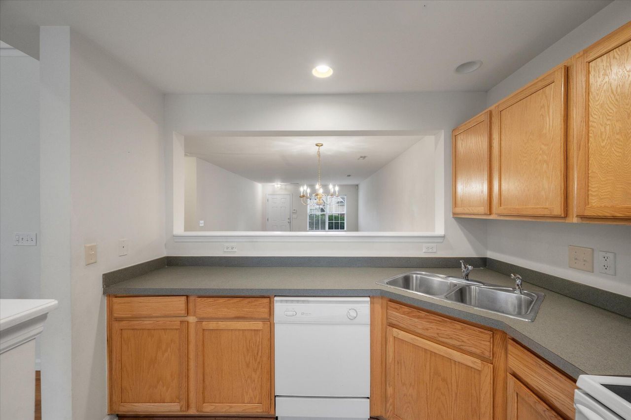 5208 Fernland Way Photo 21