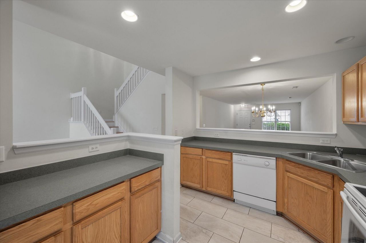 5208 Fernland Way Photo 25