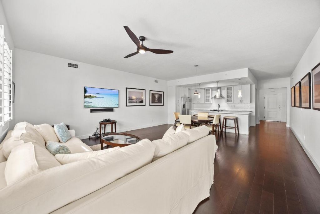 925 Bay Colony Drive S, Unit 925, Juno Beach, FL 33408 Photo