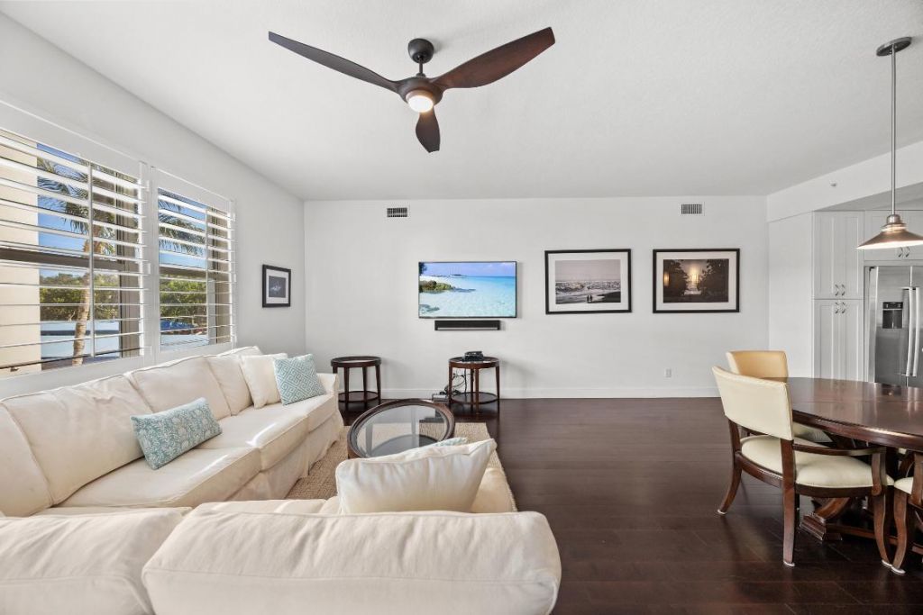 925 Bay Colony Drive S, Unit 925, Juno Beach, FL 33408 Photo