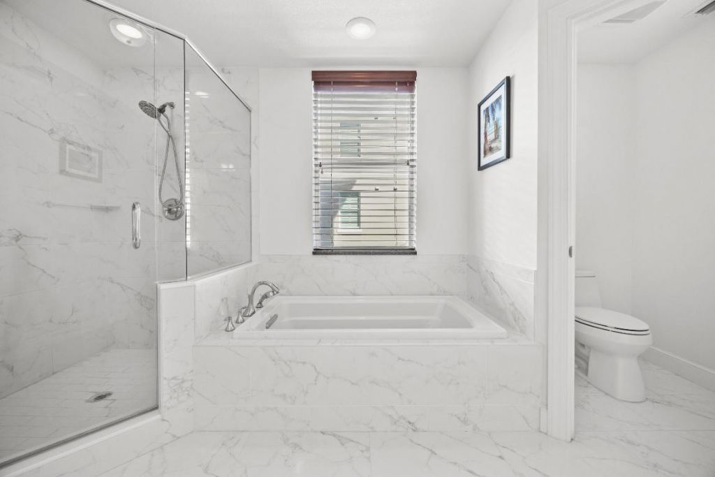 925 Bay Colony Drive S, Unit 925, Juno Beach, FL 33408 Photo