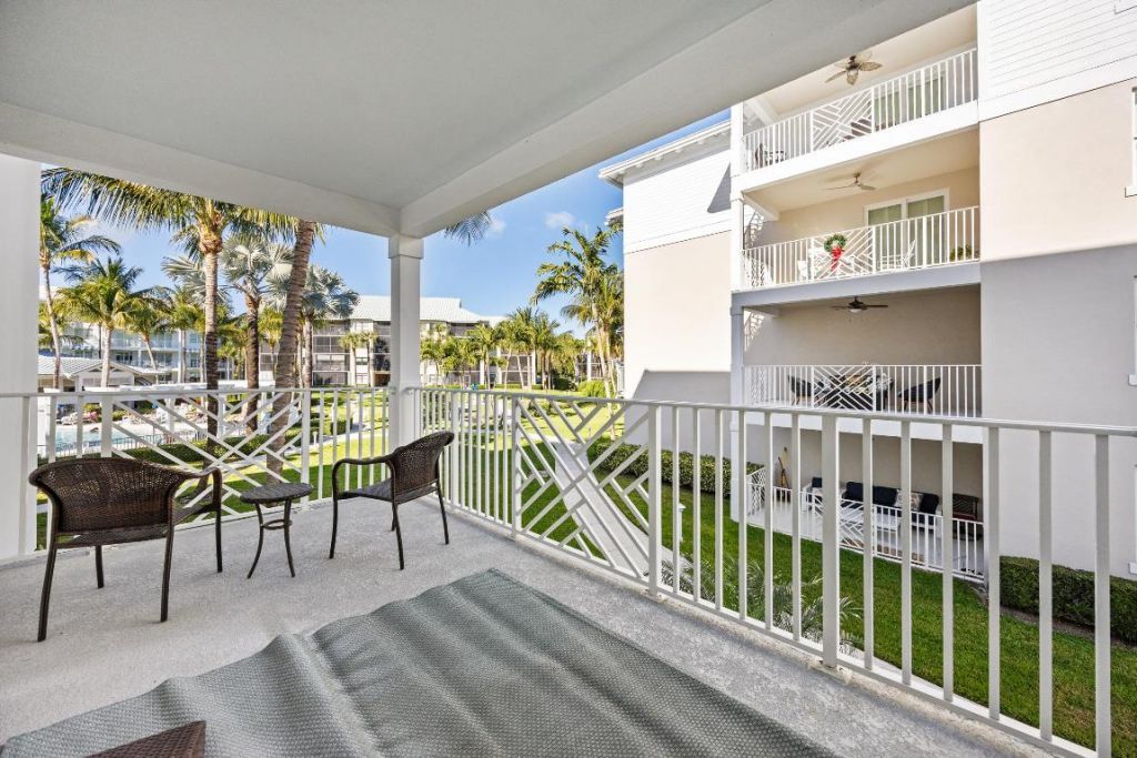 925 Bay Colony Drive S, Unit 925, Juno Beach, FL 33408 Photo