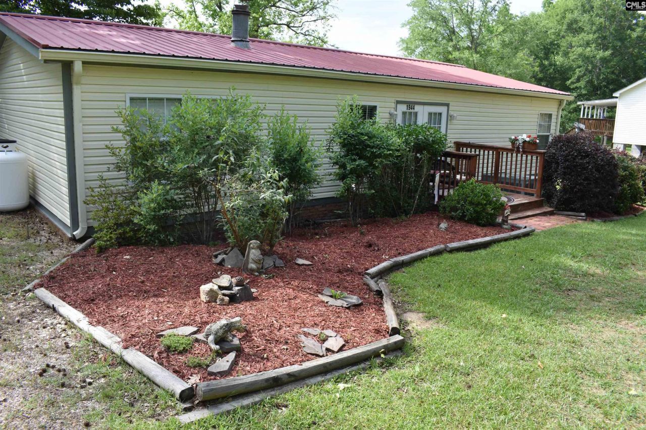 1944 White Road  Photo 19