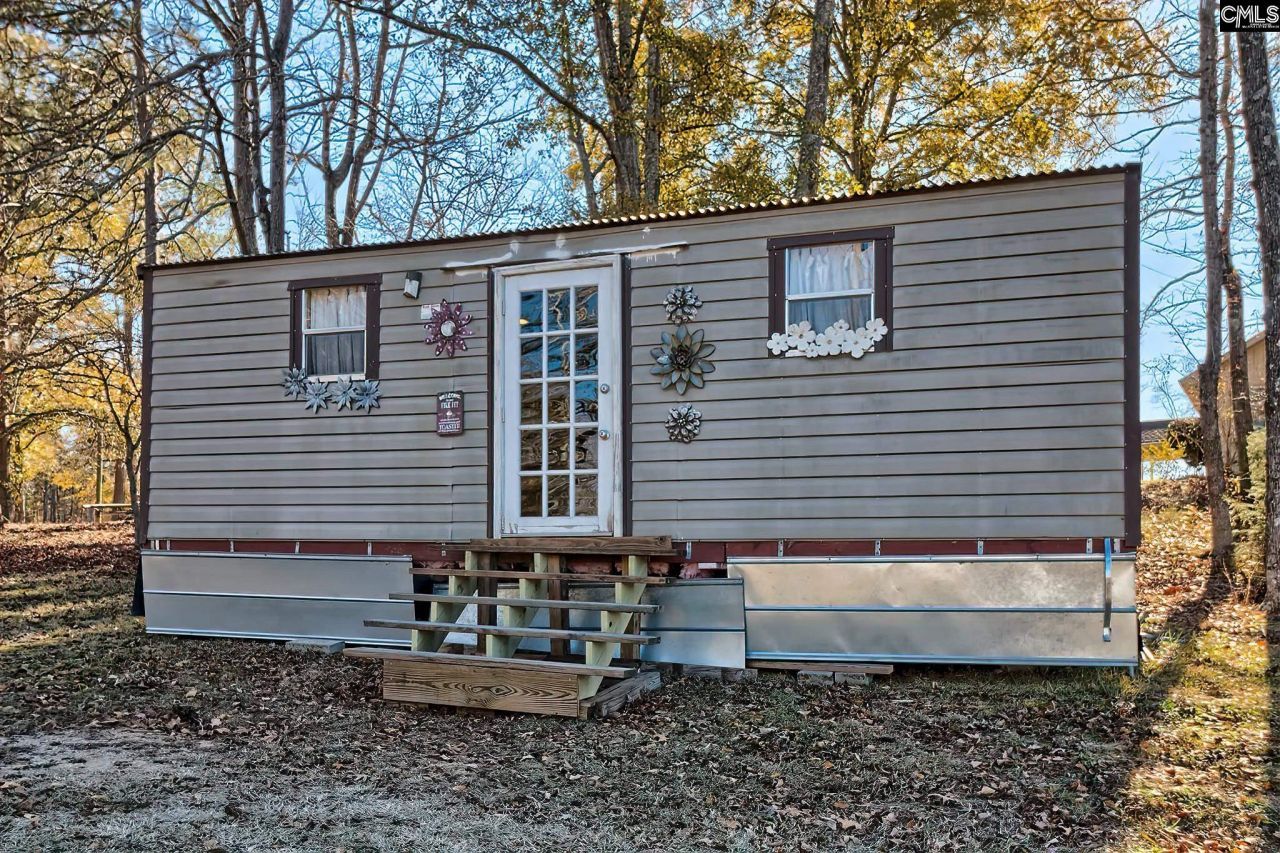 1944 White Road  Photo 31