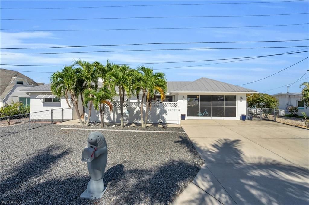12235 Boat Shell Dr, Matlacha Isles, FL 33991 Photo