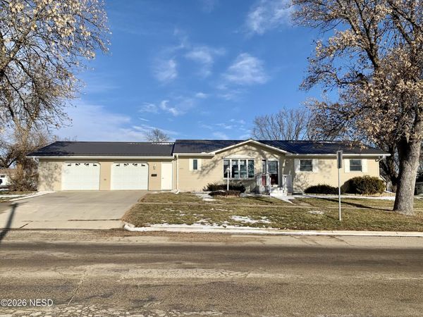 405 2ND STREET W, Clear Lake, SD 57226