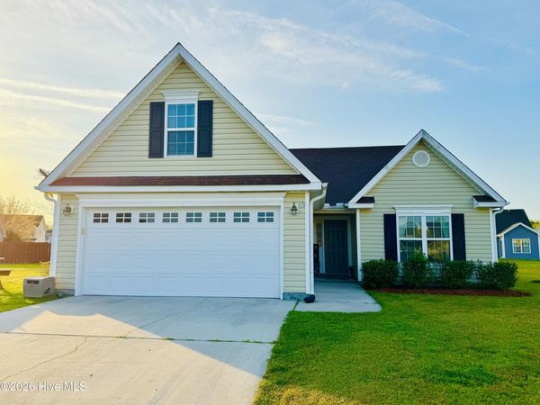 100 Kenmore Court, New Bern, NC 28560
