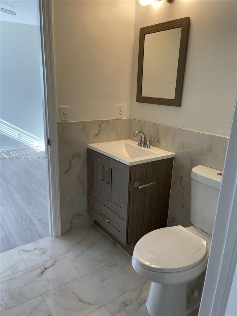 3675 San Simeon Cir, Unit 3675, Weston, FL 33331 Photo