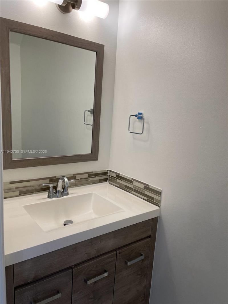 3675 San Simeon Cir, Unit 3675, Weston, FL 33331 Photo