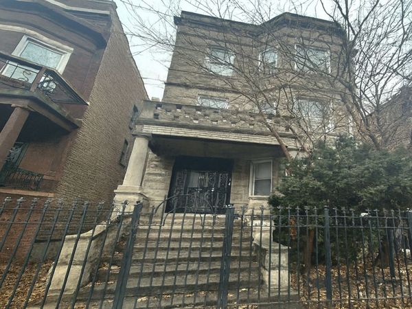 3944 W Gladys Avenue, Chicago, IL 60624